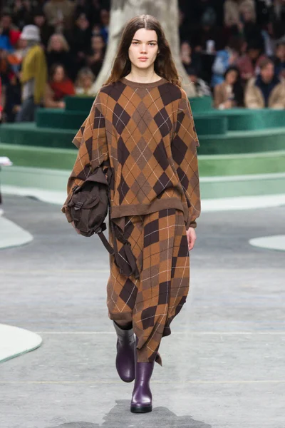 Look 40